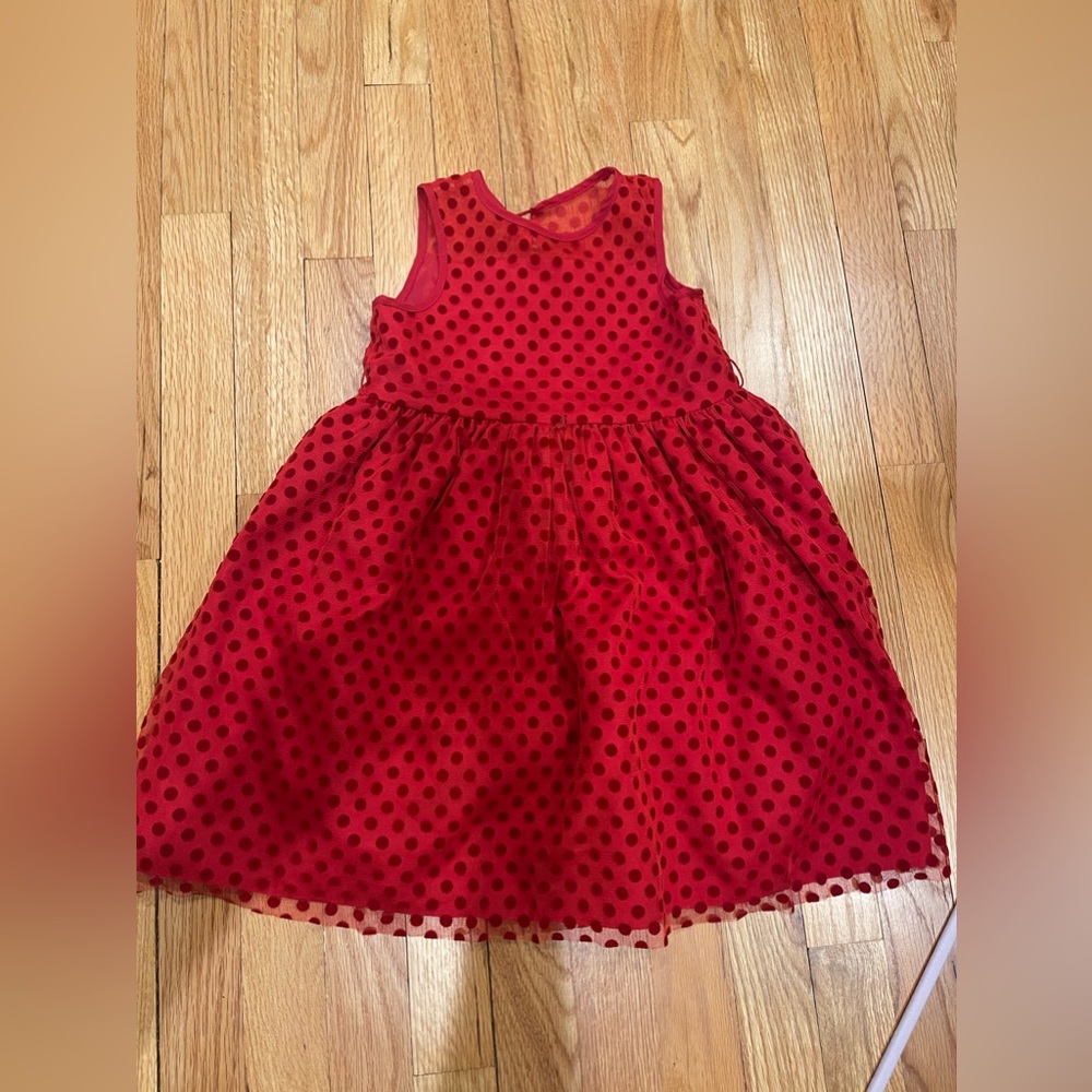 Beautiful Little girl’s dresses size 4 and 5